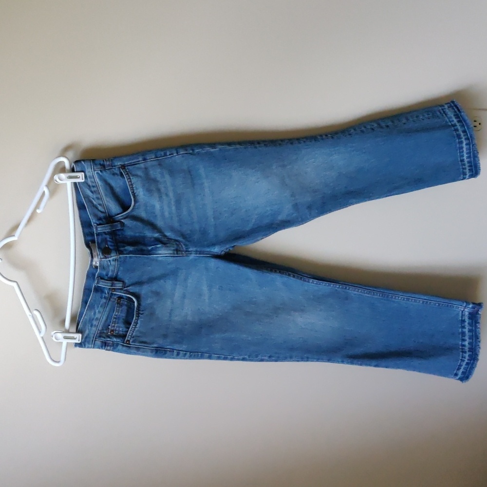 FREE PEOPLE Crop Medium Wash Jeans Blue Jeans Size 27